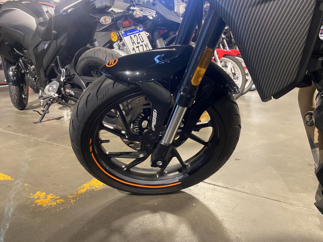 Moto Cfmoto 300 NK usado 2025 con 8762 km 1M