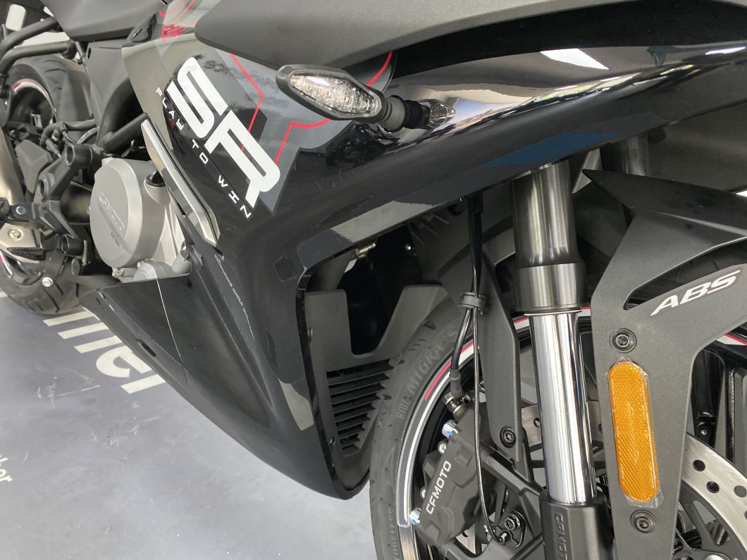 Moto CFMOTO 300 SR