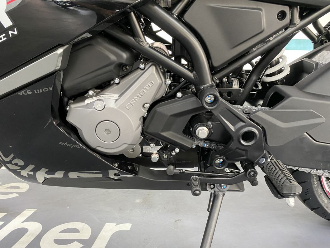 Moto CFMOTO 300 SR