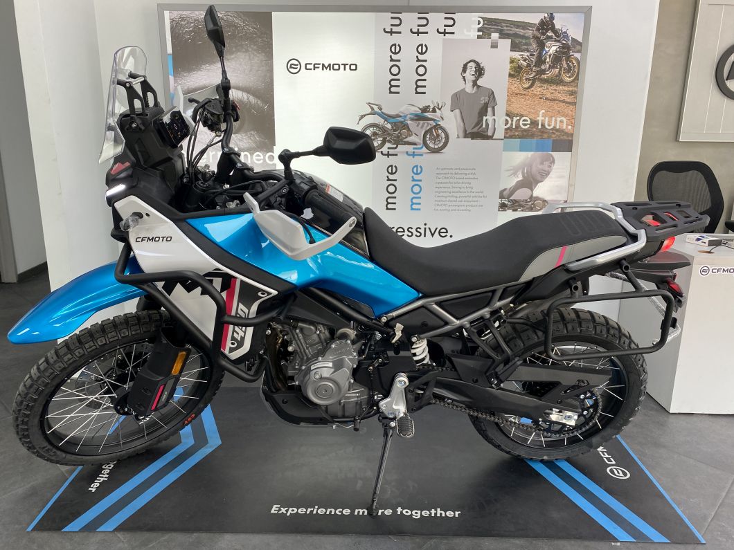 Moto CFMOTO 450 MT 