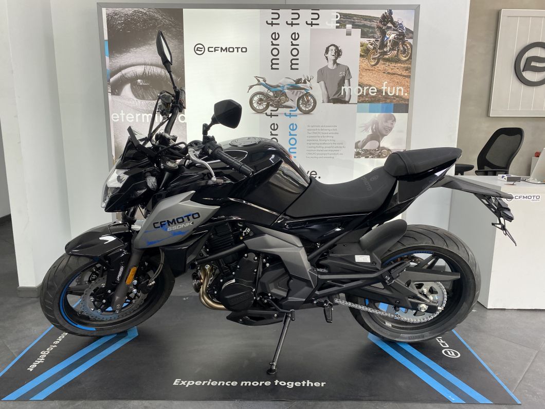 Moto CFMOTO 650 NK