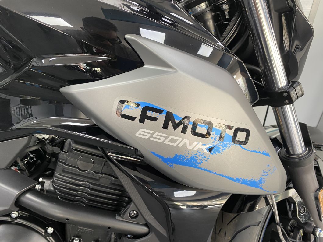 Moto CFMOTO 650 NK