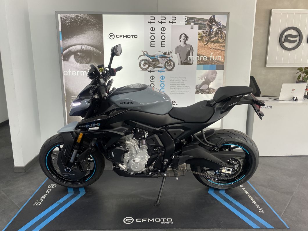 Moto CFMOTO 675 Nk