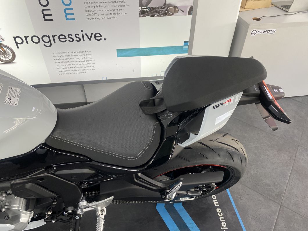 Moto CFMOTO 675 SR-R