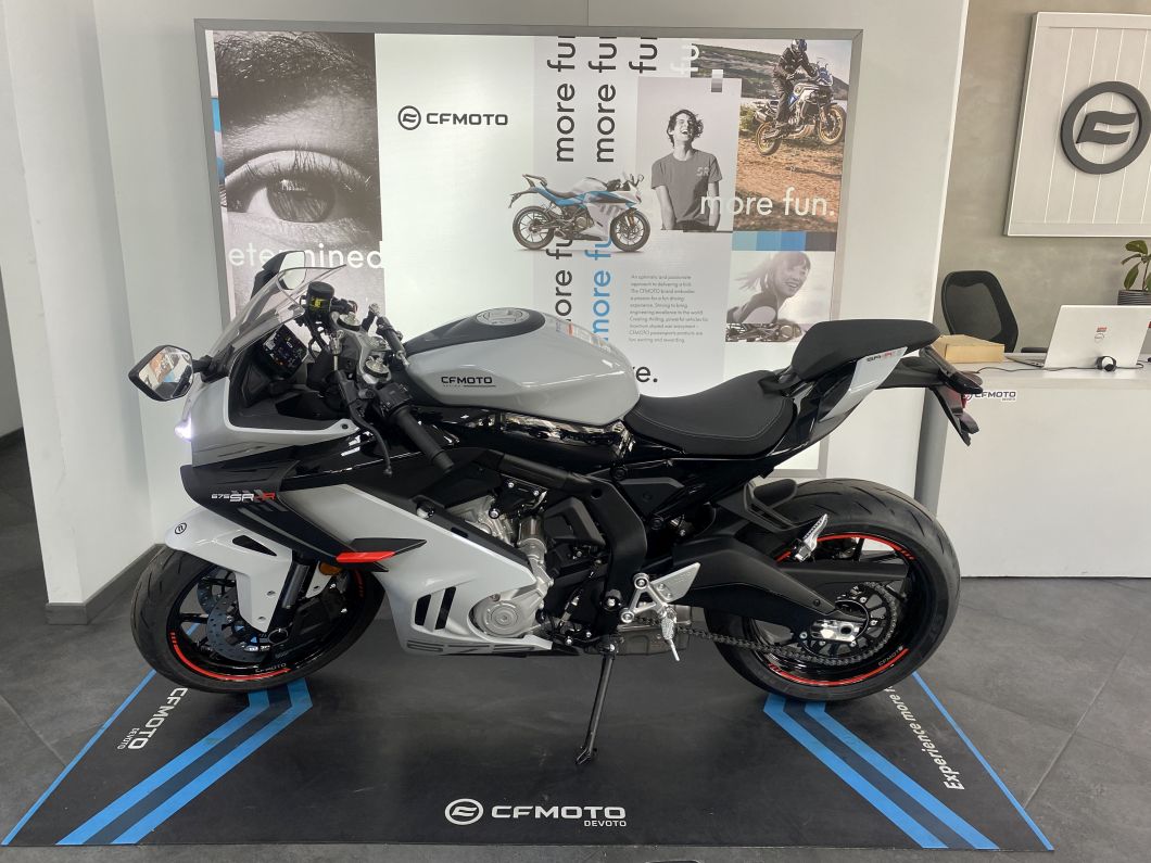 Moto CFMOTO 675 SR-R