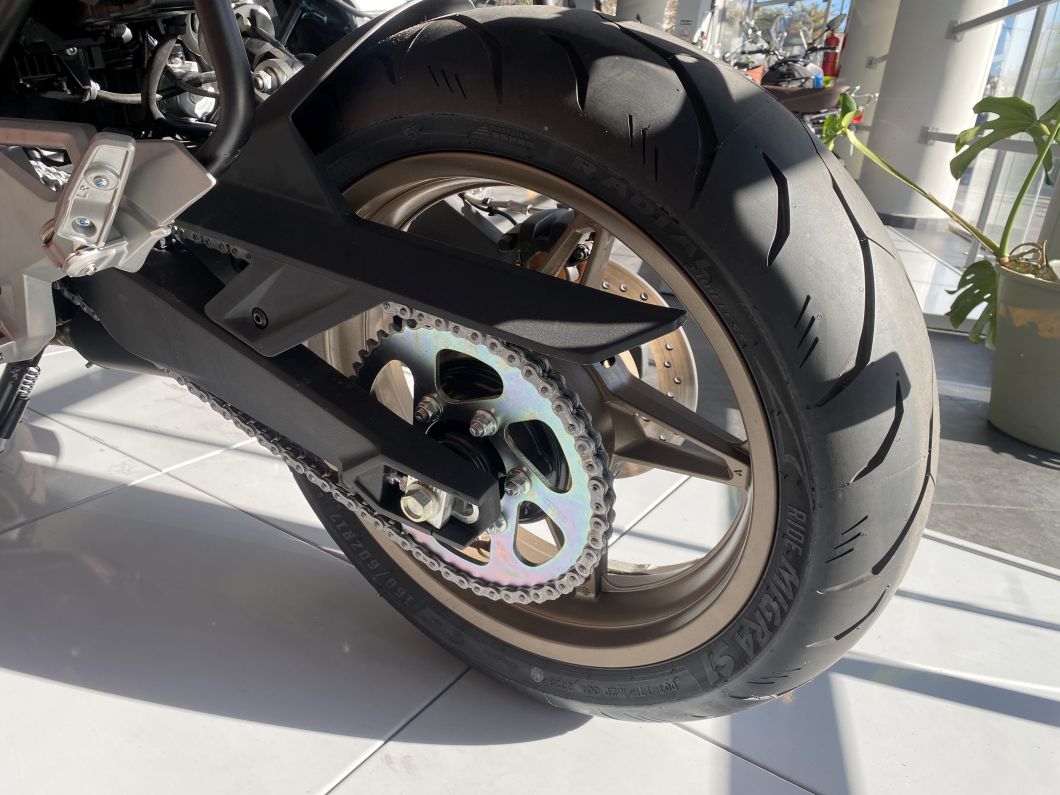 Moto CFMOTO 700 MT