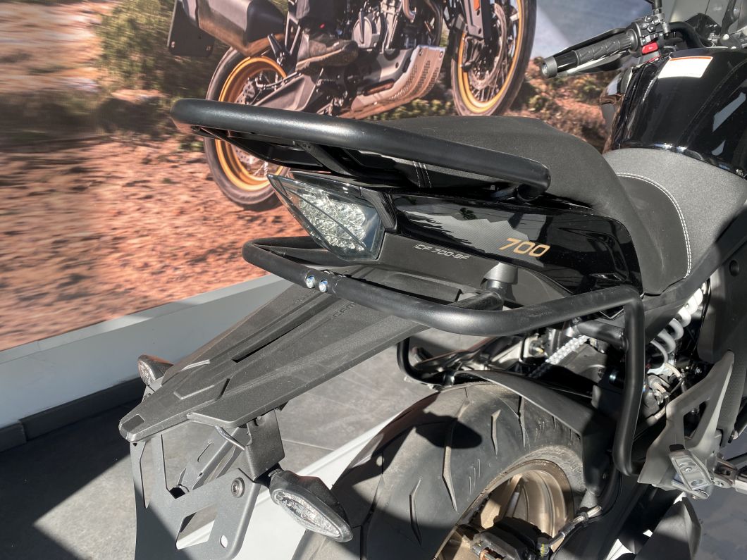 Moto CFMOTO 700 MT