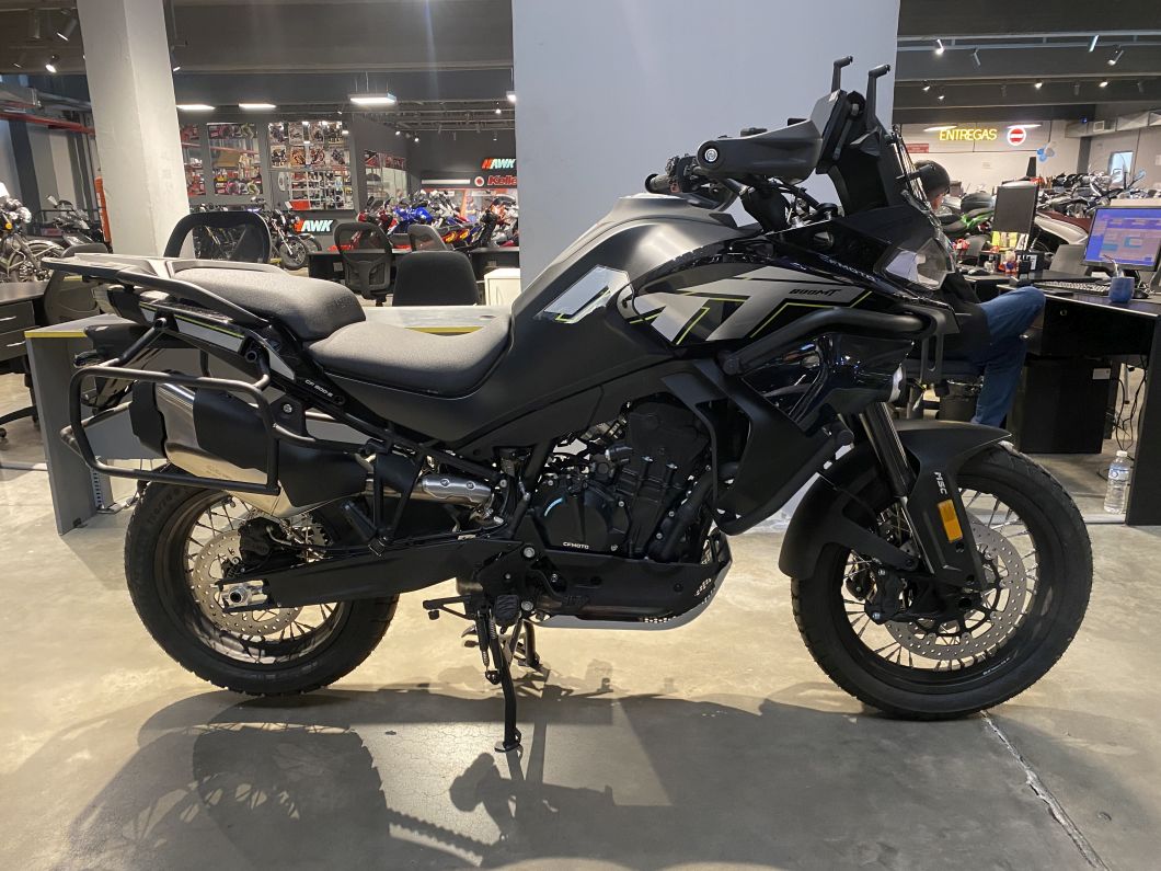 Moto Cfmoto 800 MT EXPLORE