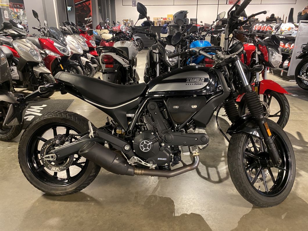 Moto Ducati Scrambler 400 usado 2017 con 9800 km 1M