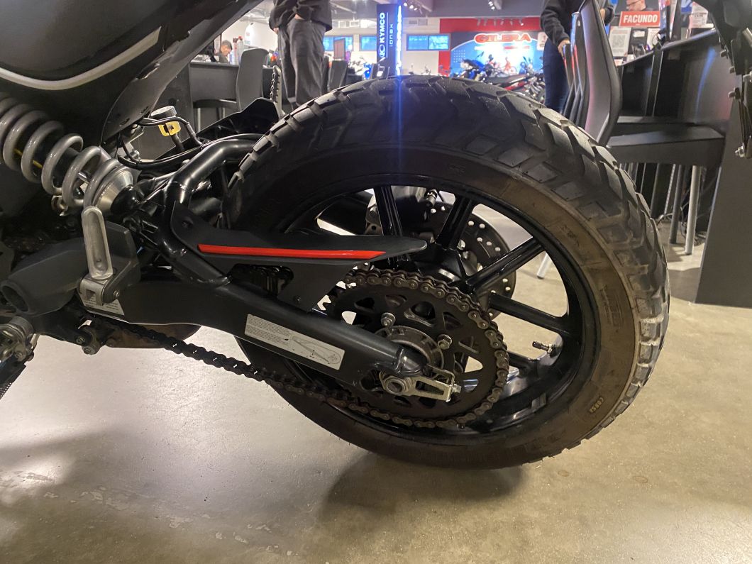 Moto Ducati Scrambler 400 usado 2017 con 9800 km 1M