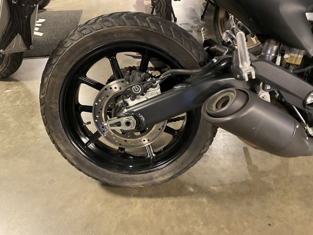 Moto Ducati Scrambler 400 usado 2017 con 9800 km 1M