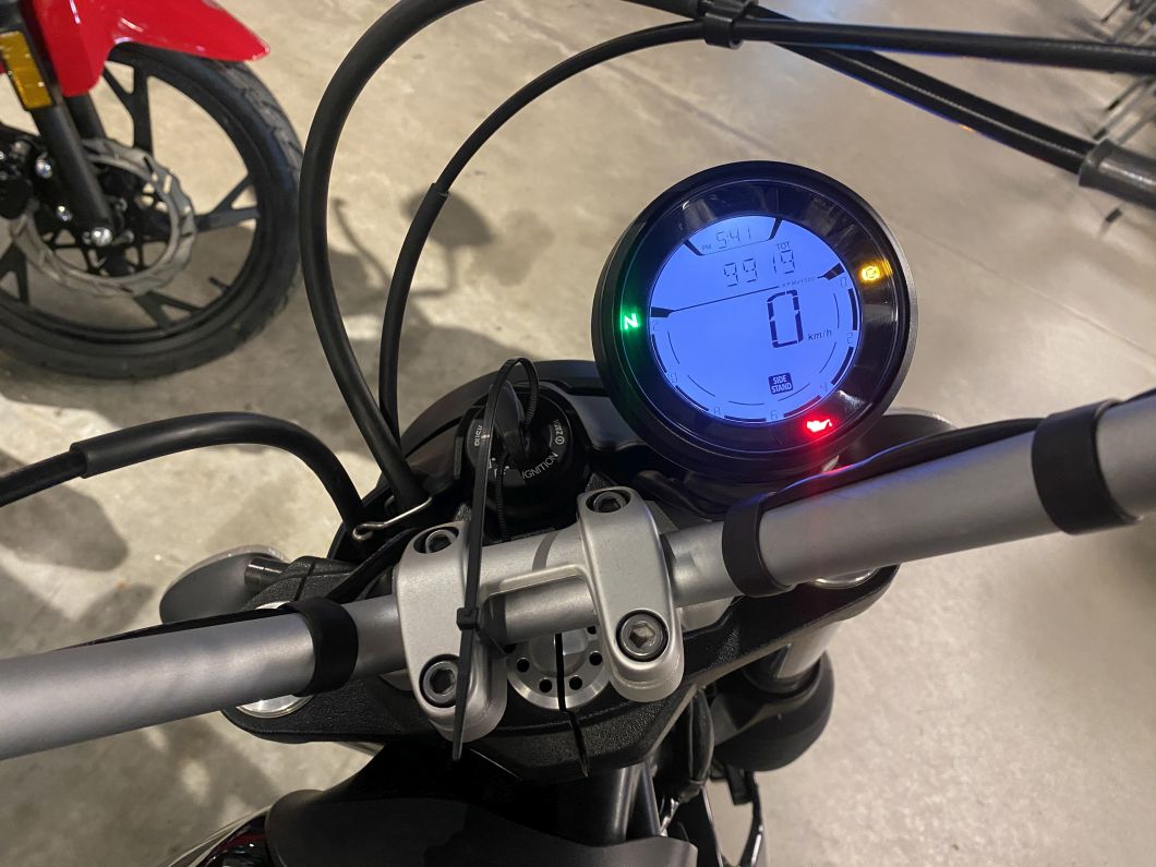 Moto Ducati Scrambler 400 usado 2017 con 9800 km 1M
