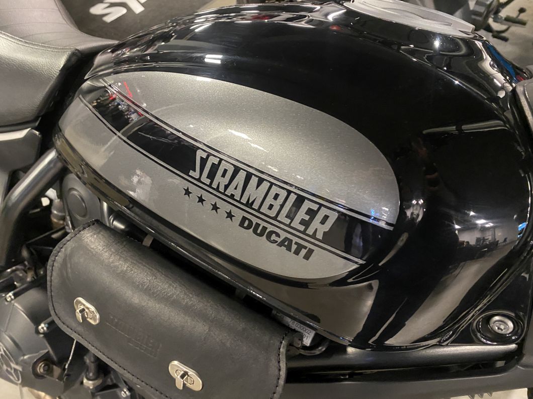 Moto Ducati Scrambler 400 usado 2017 con 9800 km 1M