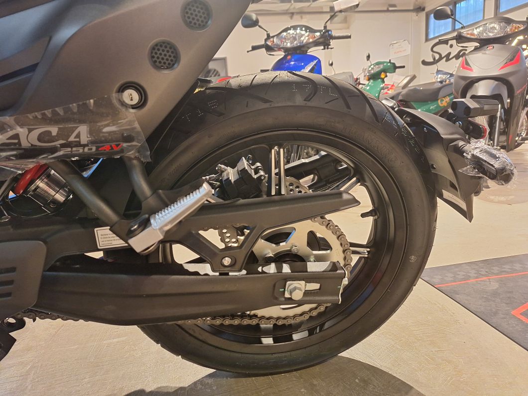 Moto Gilera AC4 250