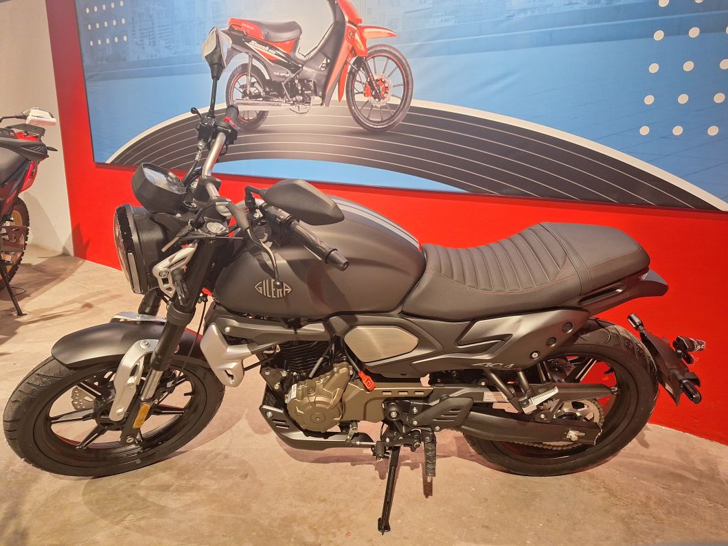 Moto Gilera AC4 250
