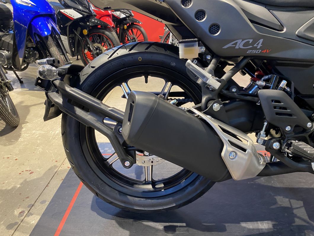 Moto Gilera AC4 250