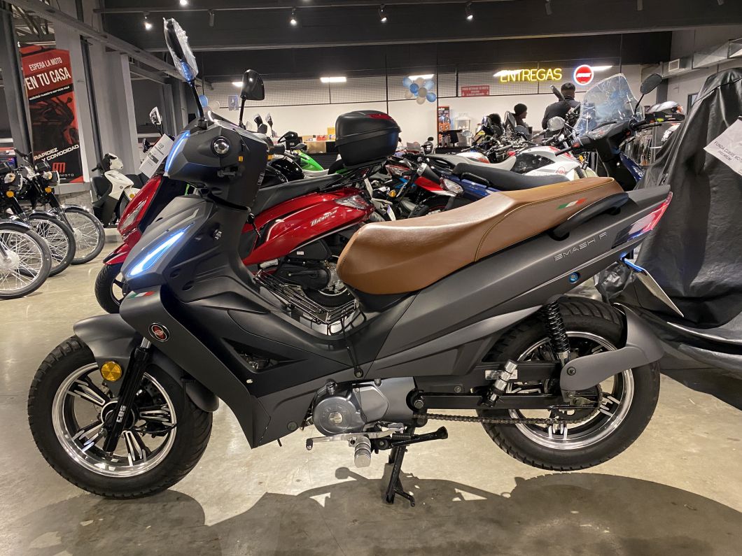 Moto Gilera Smash 110 R tunning usado 2025 con 500 km 1M