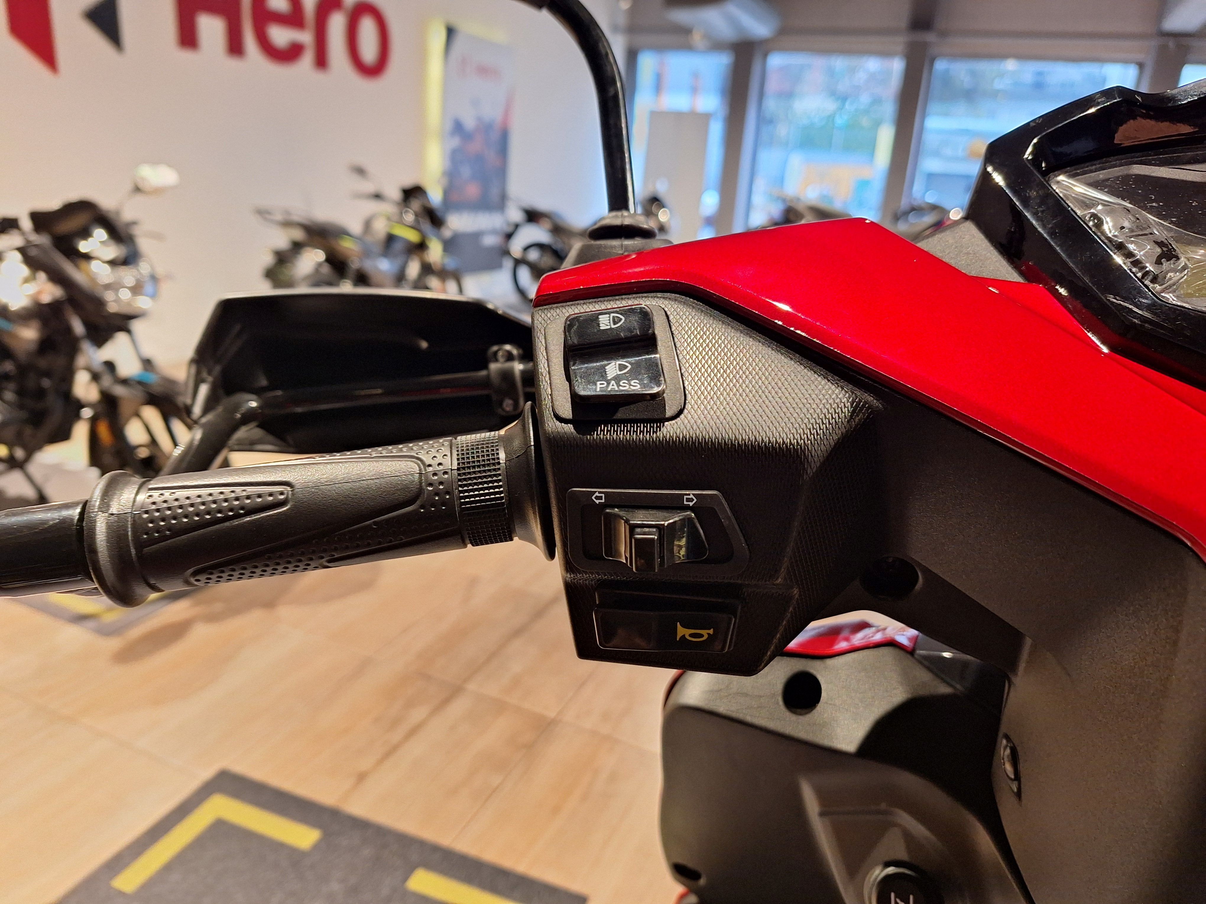 Moto Hero Dash 125