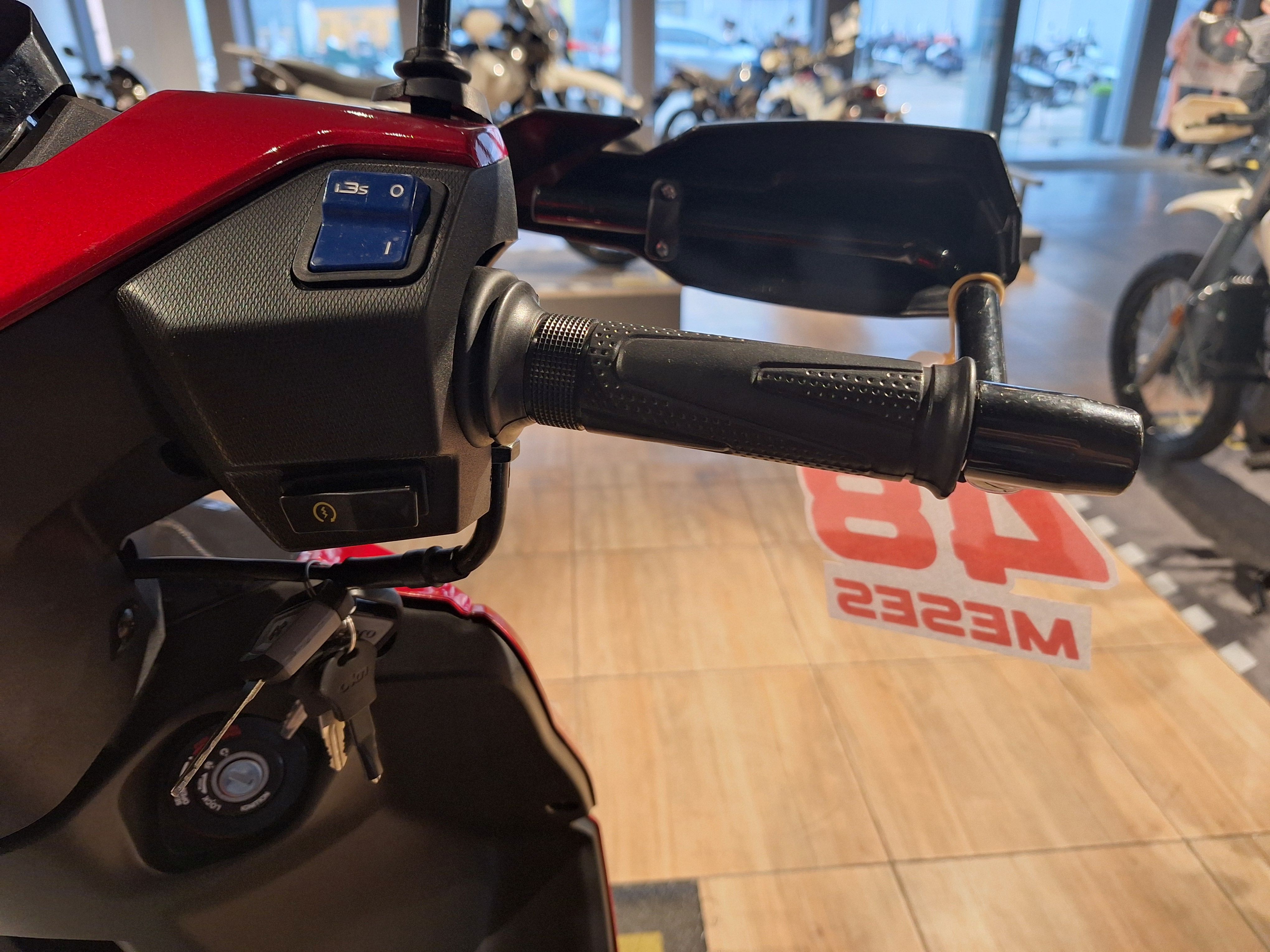 Moto Hero Dash 125