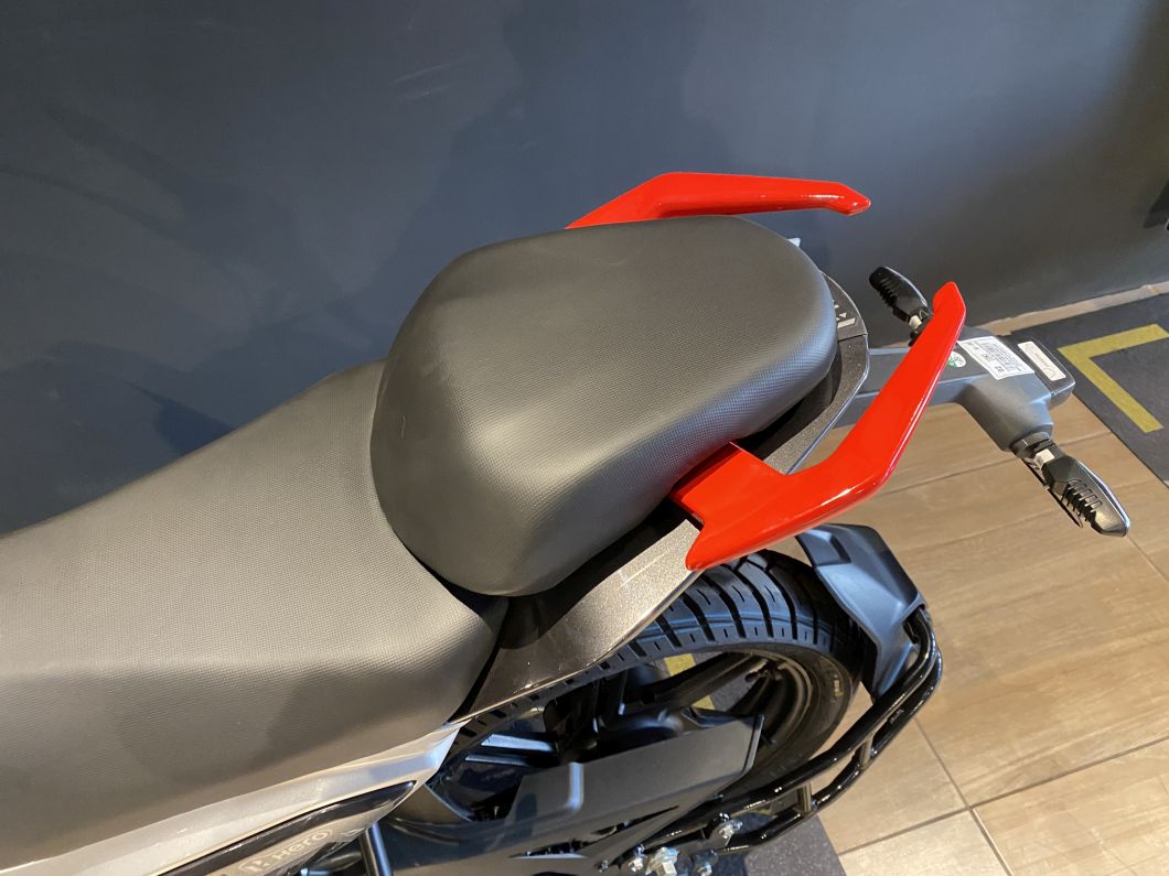 Moto Hero Hunk 125 R 2026 