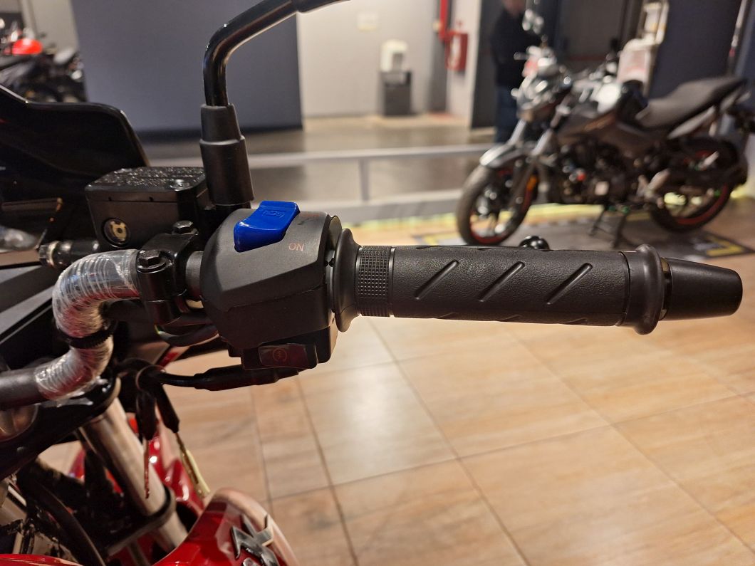 Moto Hero Hunk 150 i3s 