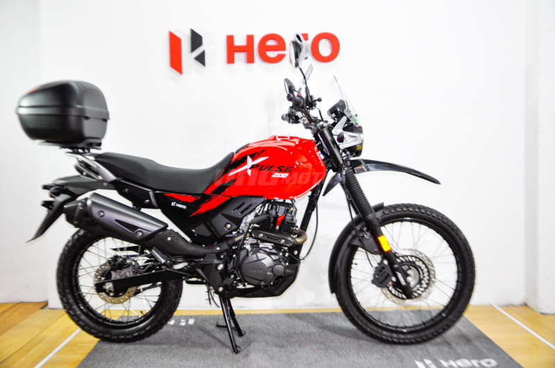Moto Hero Xpulse 200 + Baul de Regalo