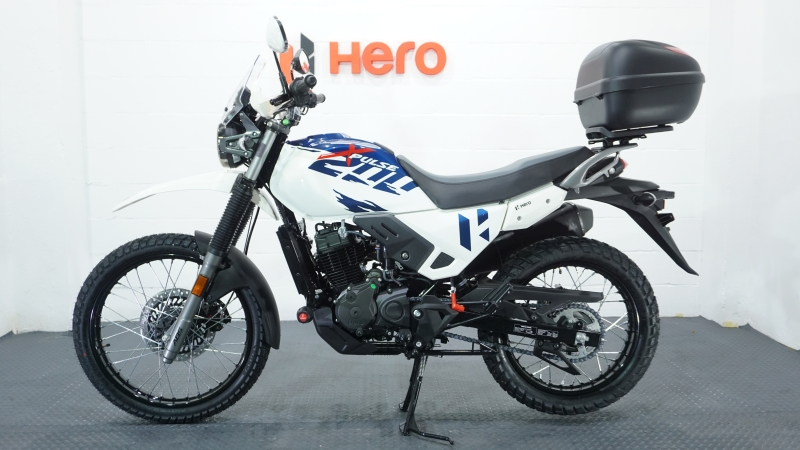Moto Hero Xpulse 200 + Baul de Regalo