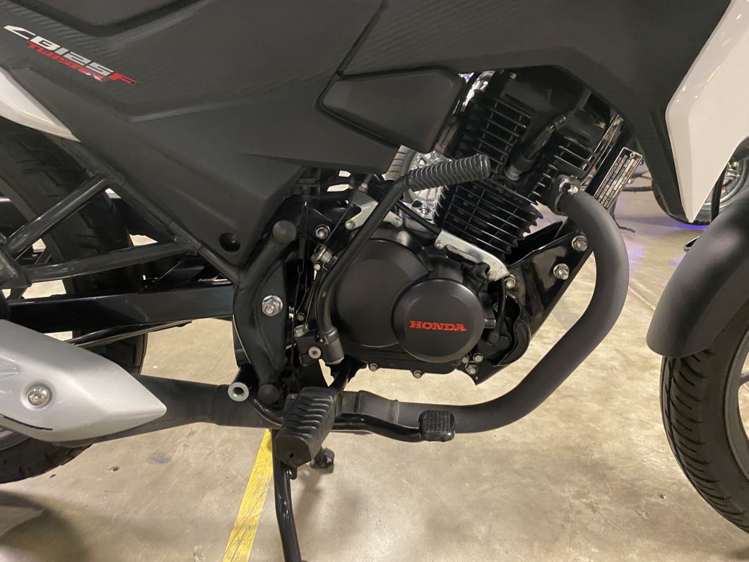 Moto Honda Cb 125 Twister usado 2018 con 17069 km 1M