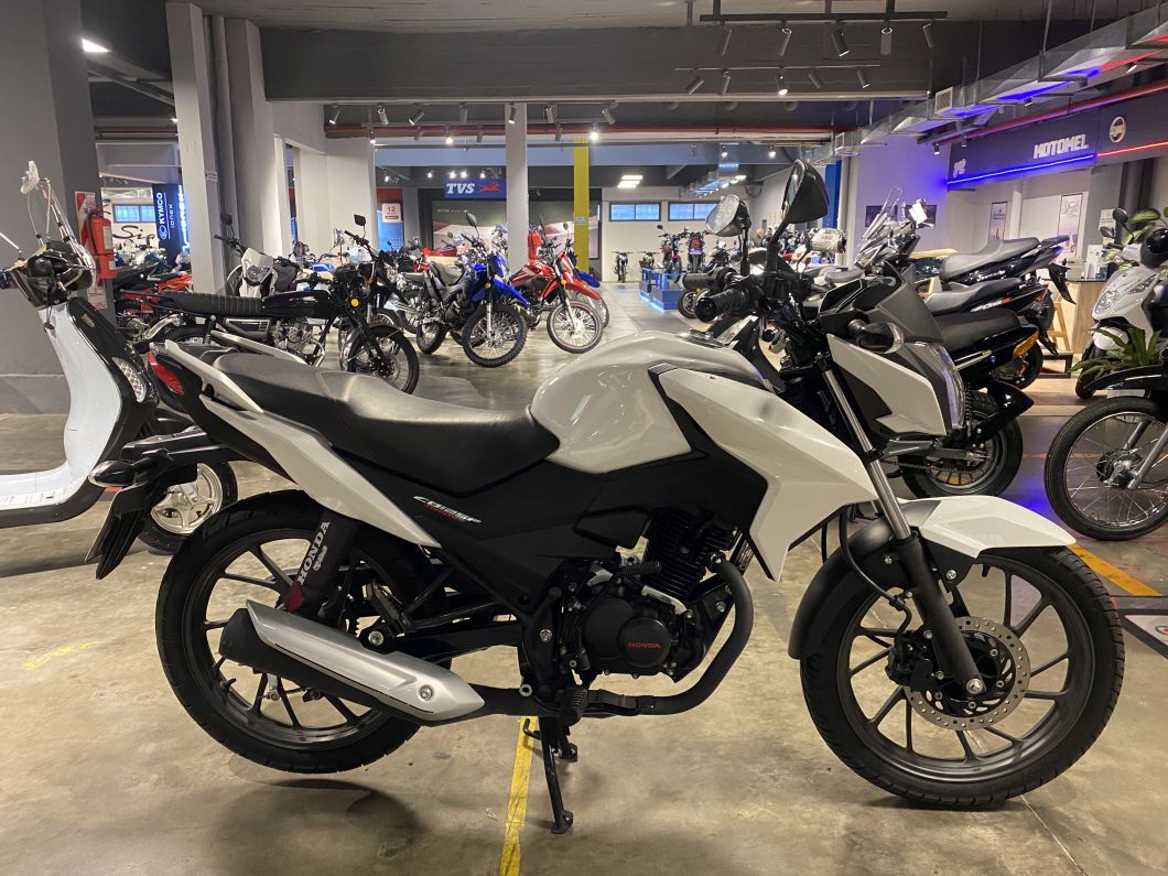 Moto Honda Cb 125 Twister usado 2018 con 17069 km 1M