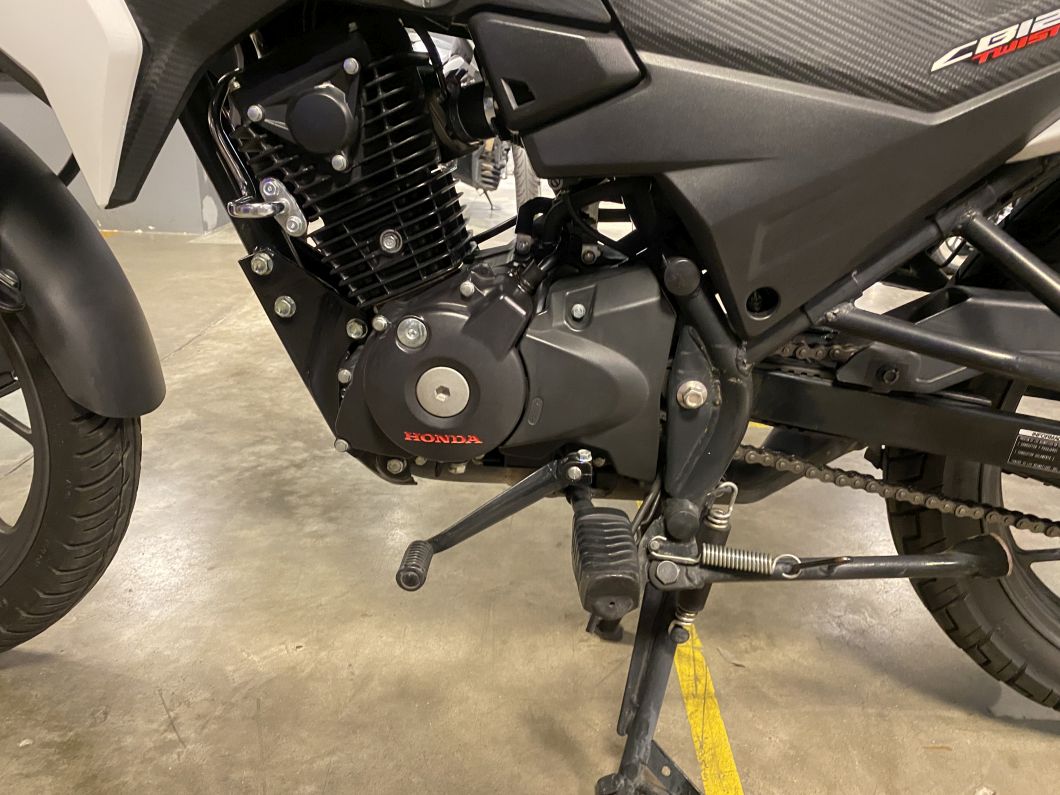 Moto Honda Cb 125 Twister usado 2018 con 17069 km 1M