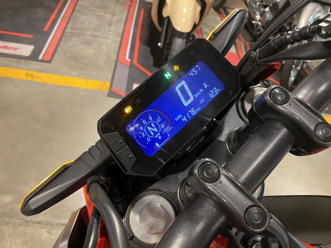 Moto Honda Cb 300 Twister usado 2024 con 3548 km 1M