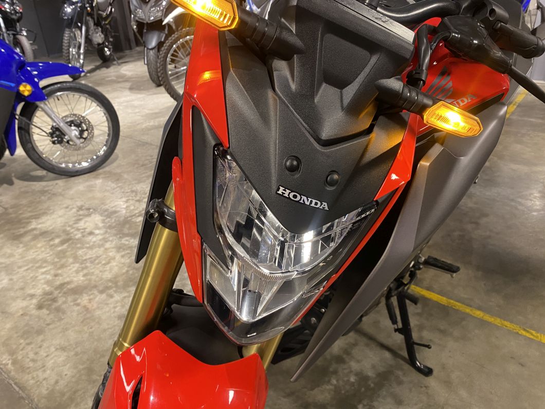 Moto Honda Cb 300 Twister usado 2024 con 3548 km 1M