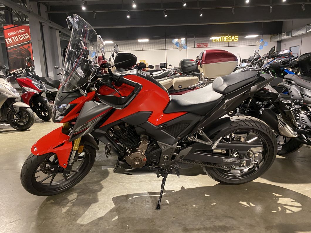 Moto Honda Cb 300 twister usado 2025 con 3000 km 1M