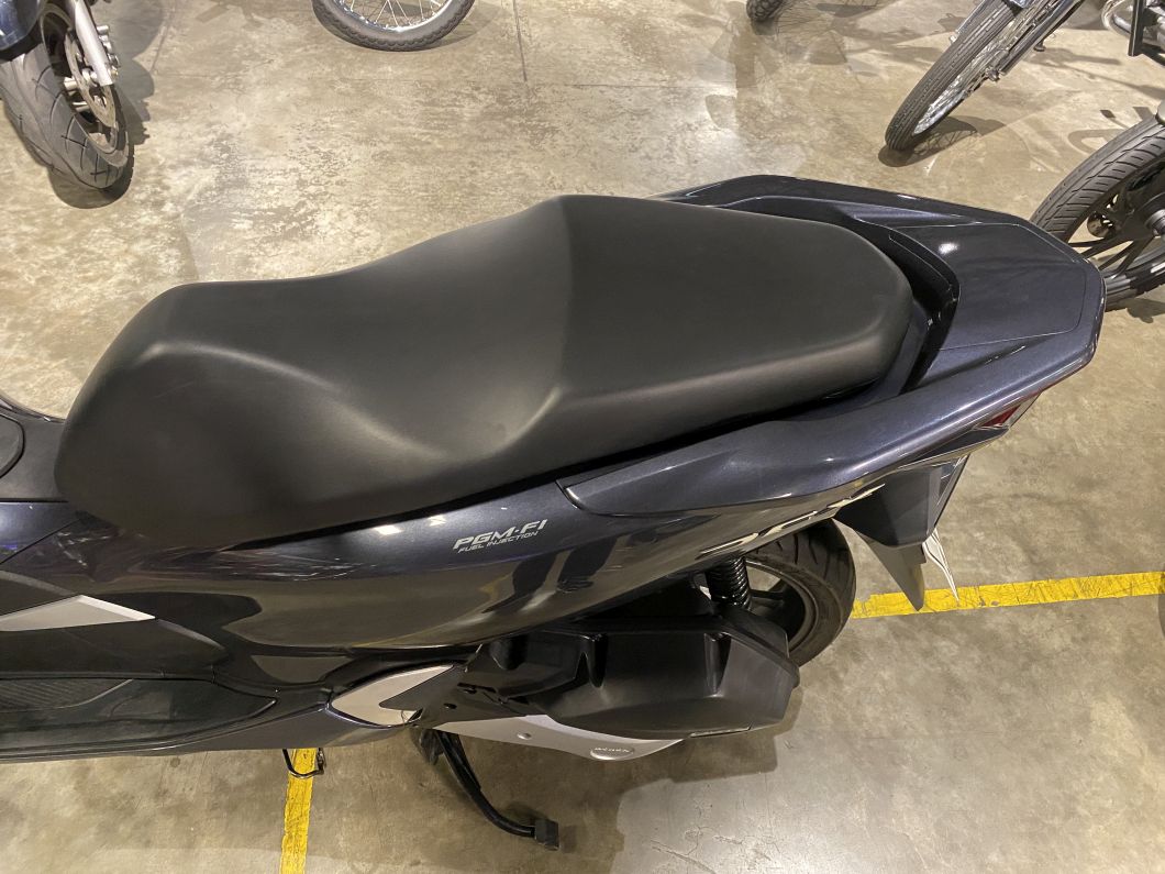 Moto Honda Pcx 150 usado 2020 con 4500 km 1M