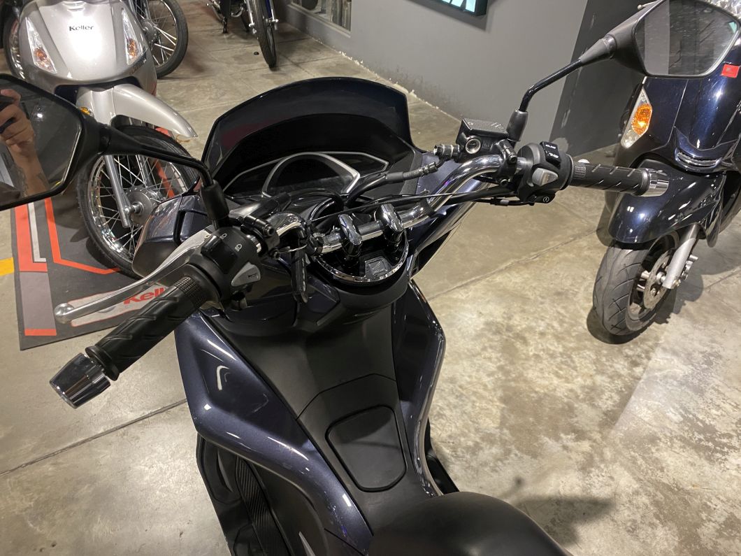Moto Honda Pcx 150 usado 2020 con 4500 km 1M