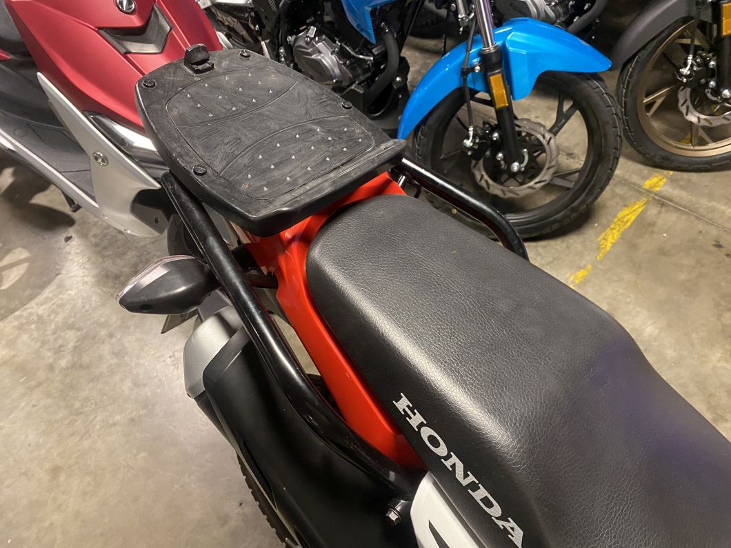 Moto Honda Xr 190 L usado 2023 con 6000 km 1M