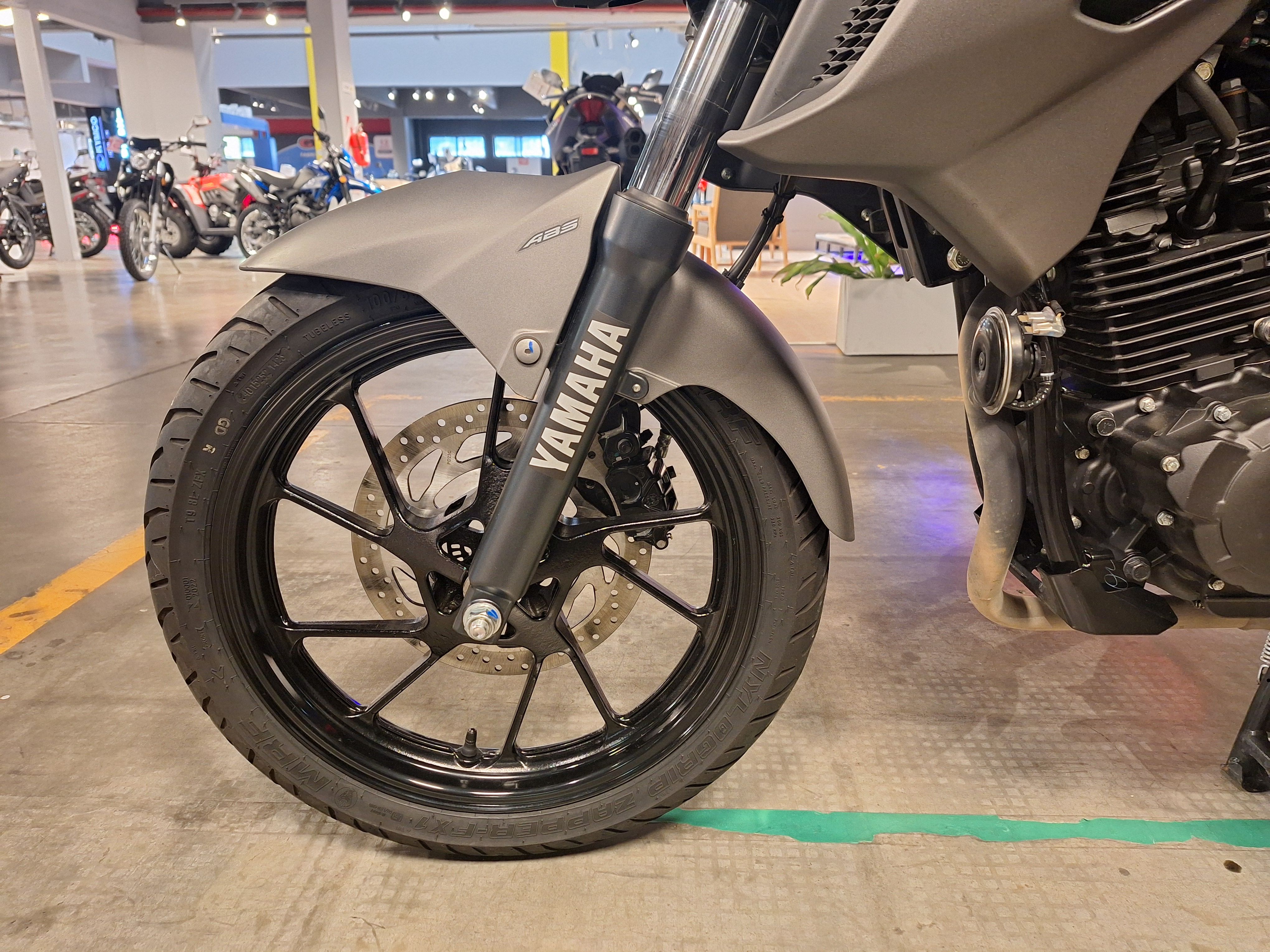 Moto Yamaha FZ25 ABS usado 2024 con 4800km int 46497 1M