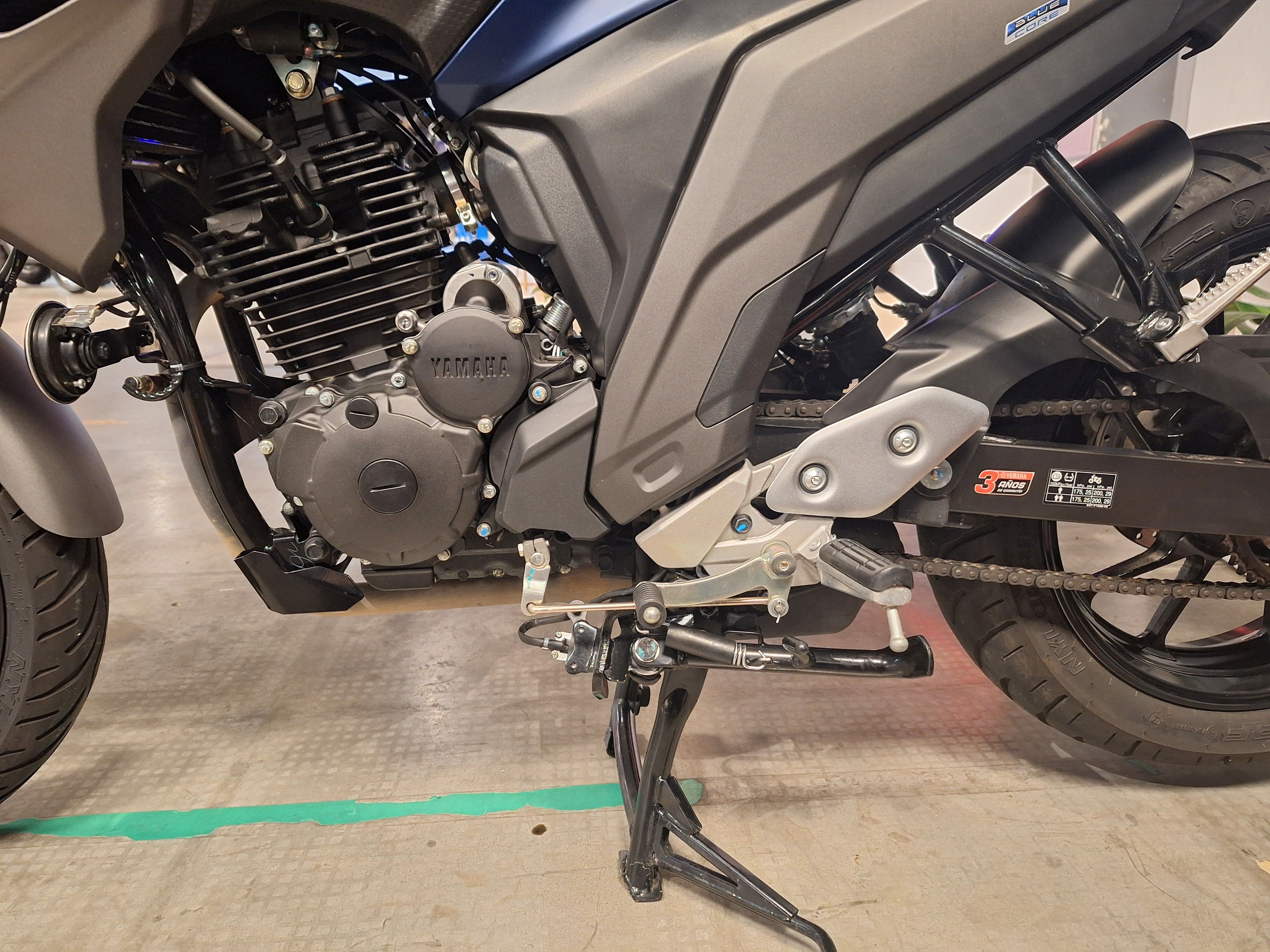 Moto Yamaha FZ25 ABS usado 2024 con 4800km int 46497 1M