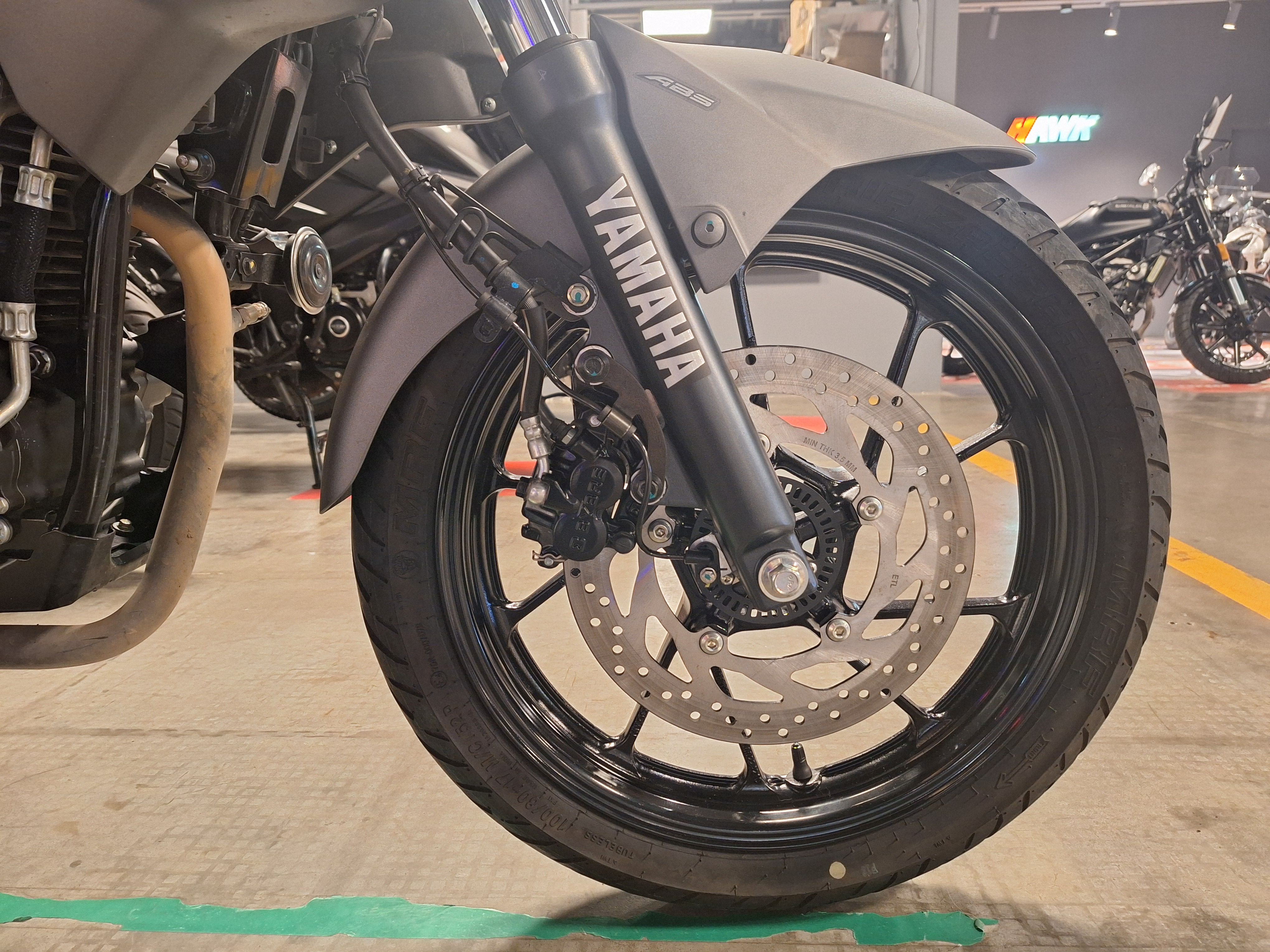 Moto Yamaha FZ25 ABS usado 2024 con 4800km int 46497 1M