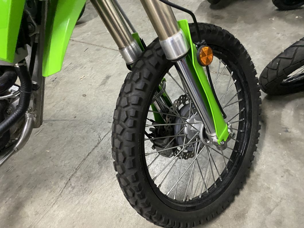 Moto Kawasaki Klx 300 usado 2025 con 880 km 1M