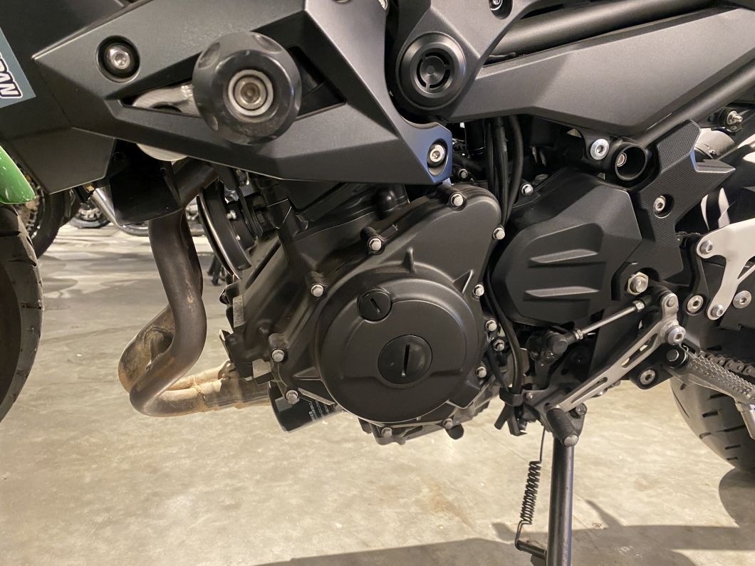 Moto Kawasaki Z 400 usado 2021 con 21000 km 1M