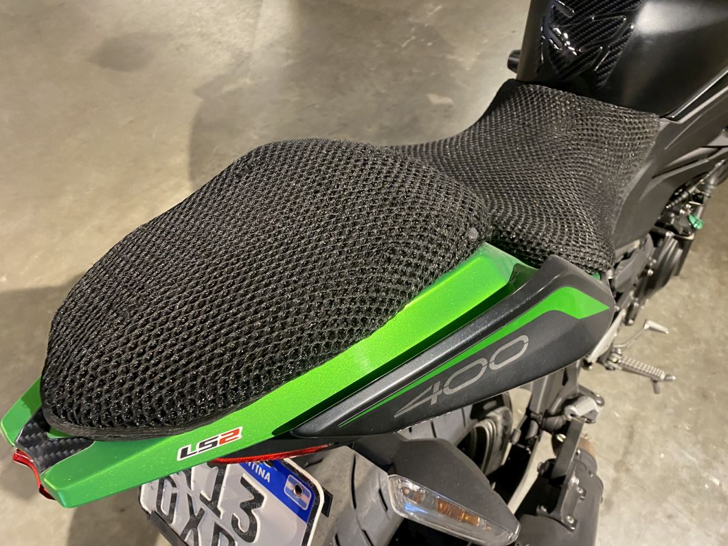 Moto Kawasaki Z 400 usado 2021 con 21000 km 1M