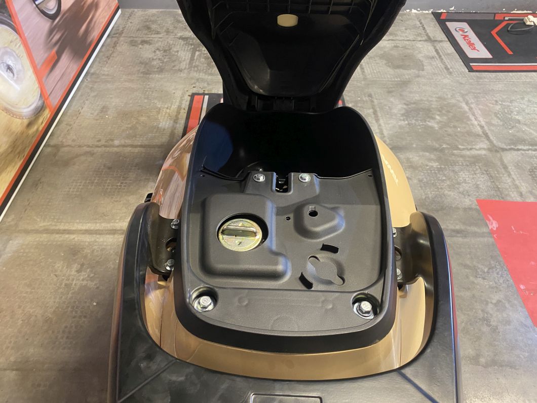 Moto Keller Exotic 150 Scooter