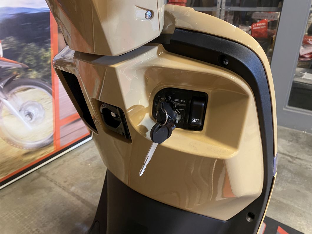 Moto Keller Exotic 150 Scooter