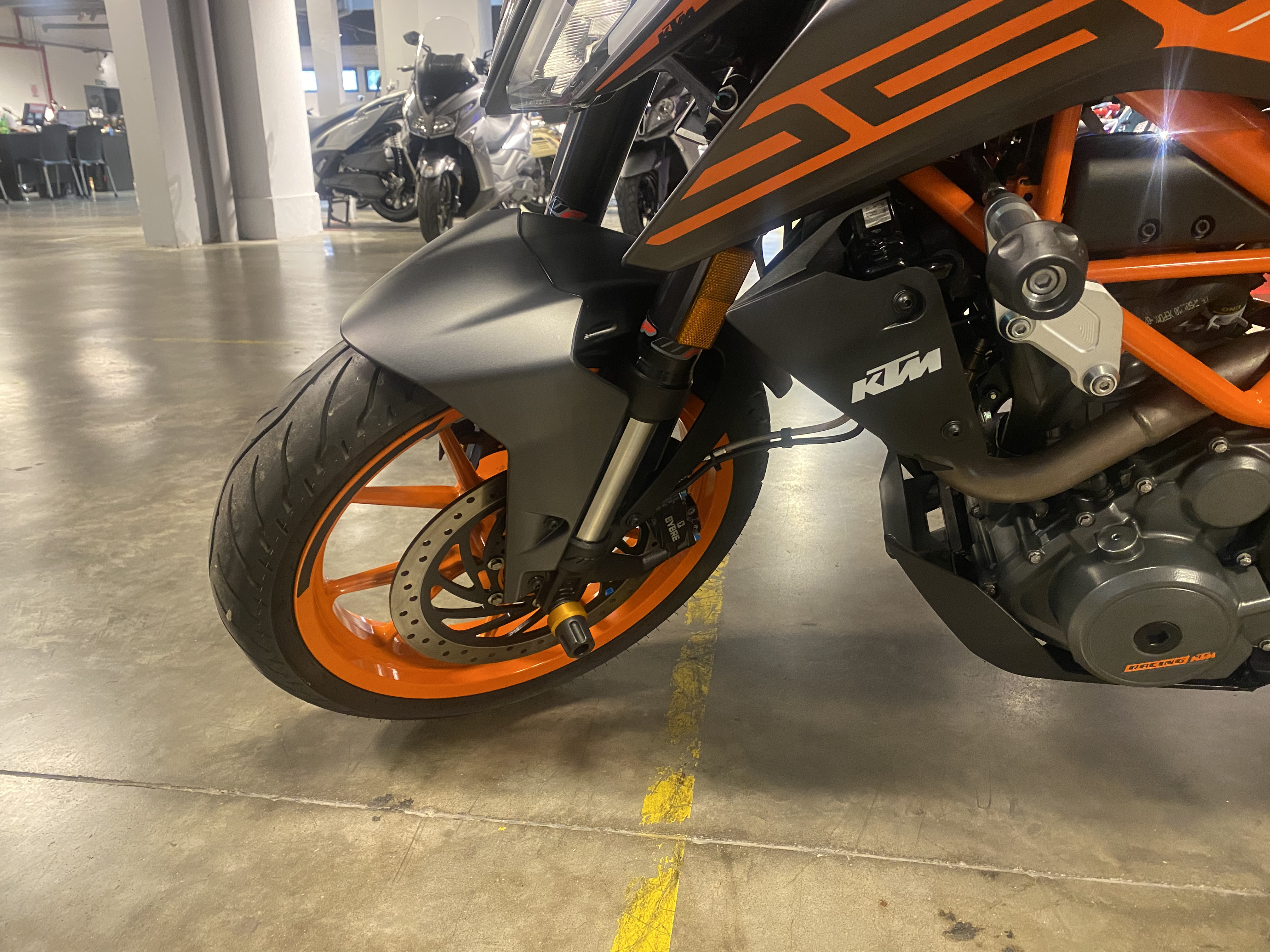 Moto Ktm Duke 250 usado 2023 con 1200km 