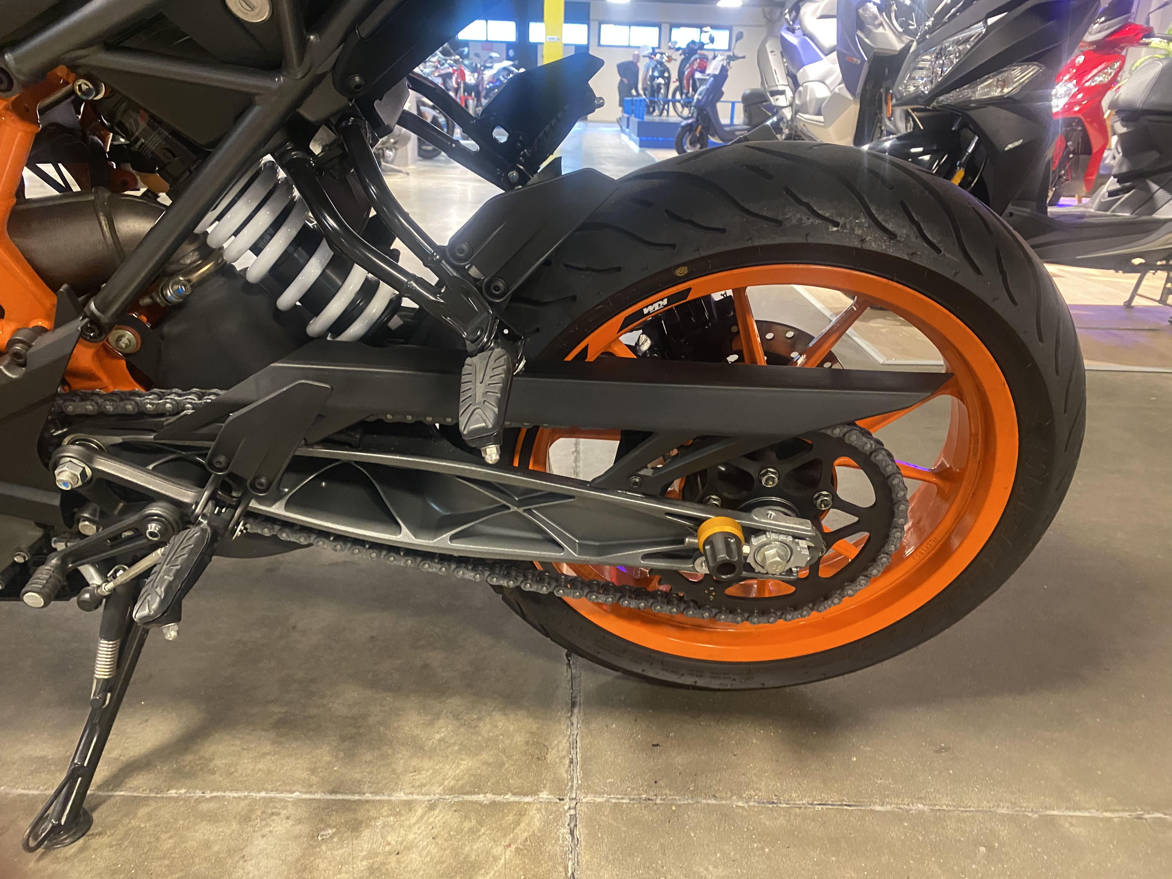 Moto Ktm Duke 250 usado 2023 con 1200km 