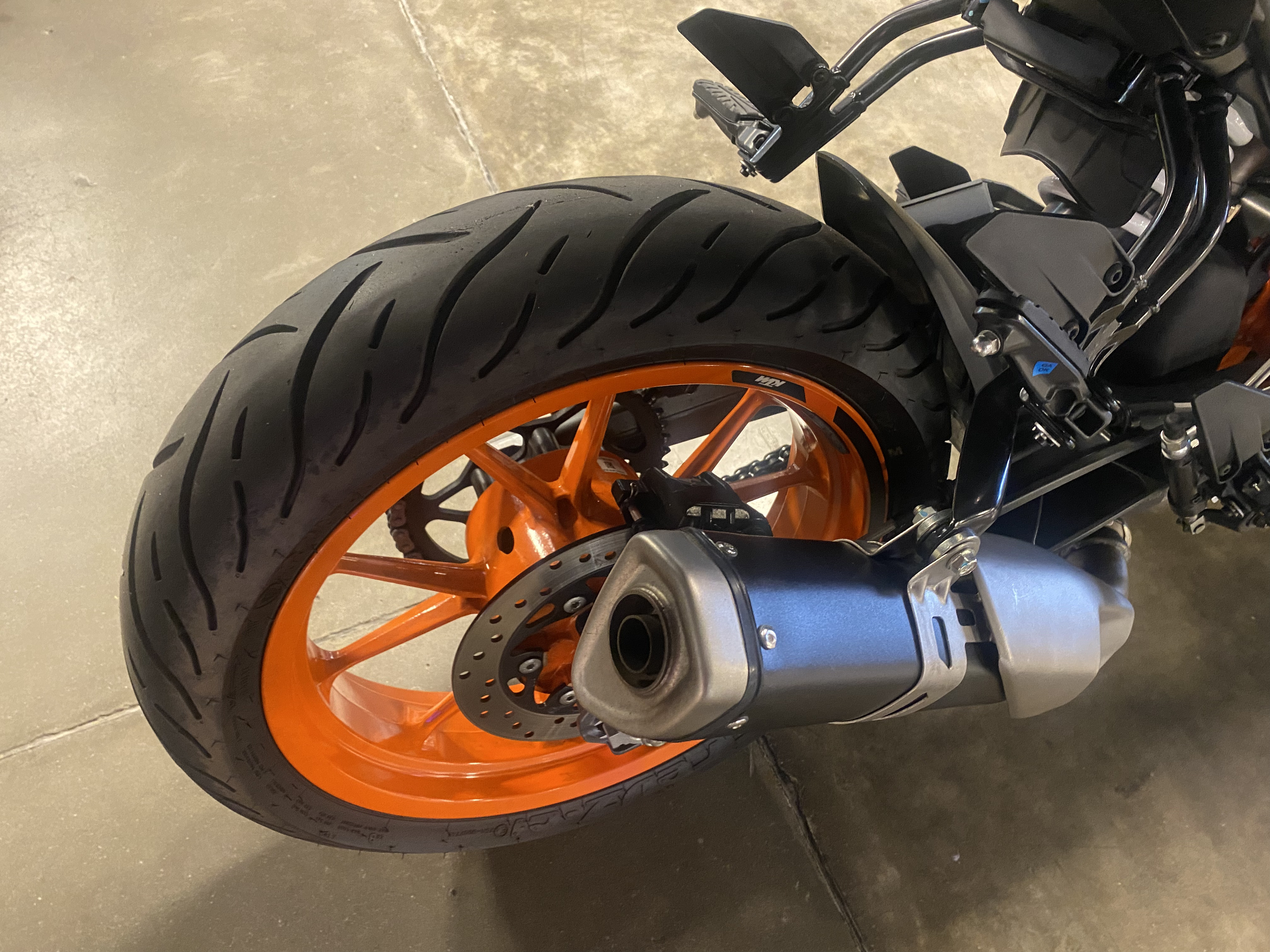 Moto Ktm Duke 250 usado 2023 con 1200km 