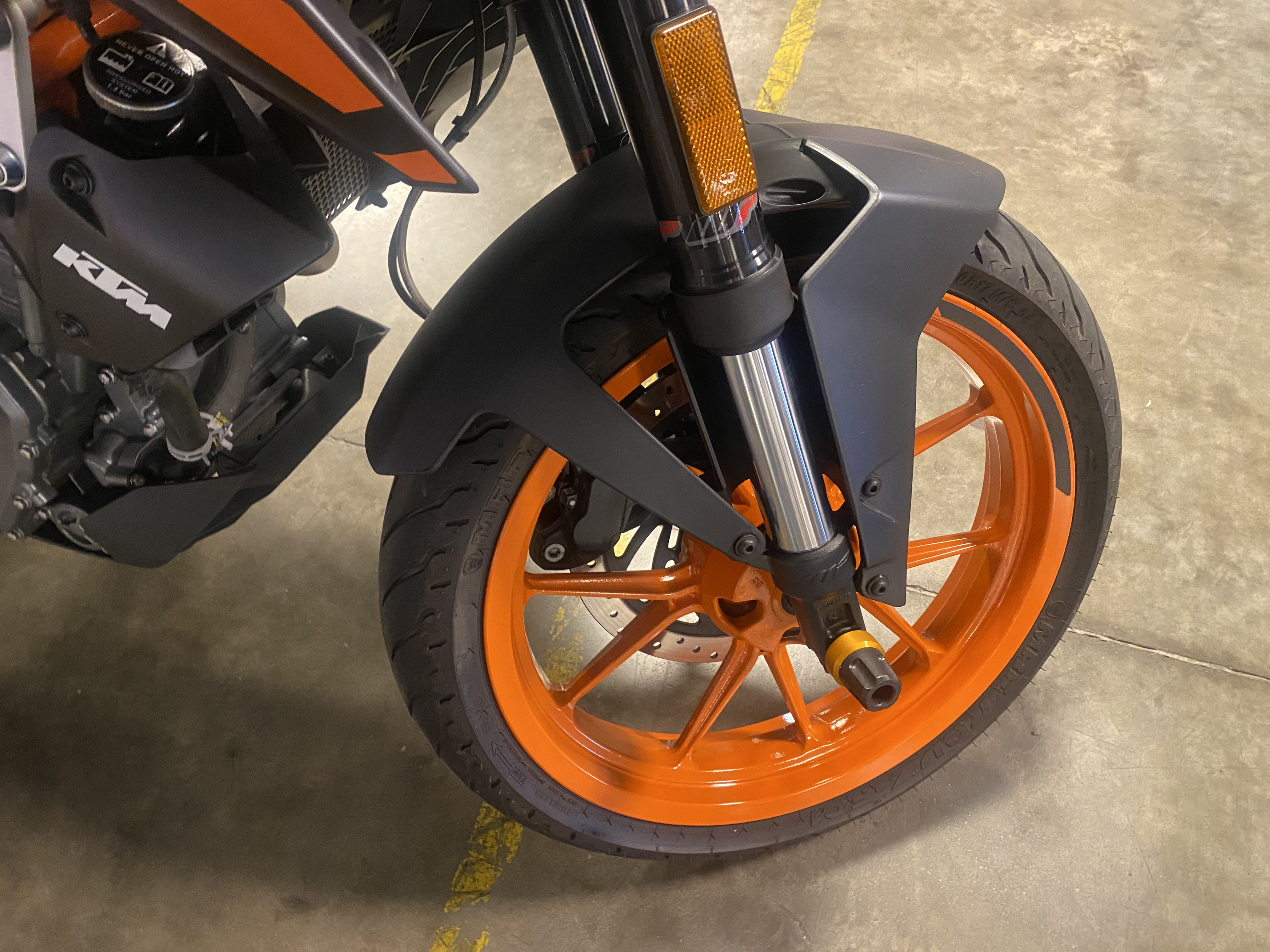 Moto Ktm Duke 250 usado 2023 con 1200km 