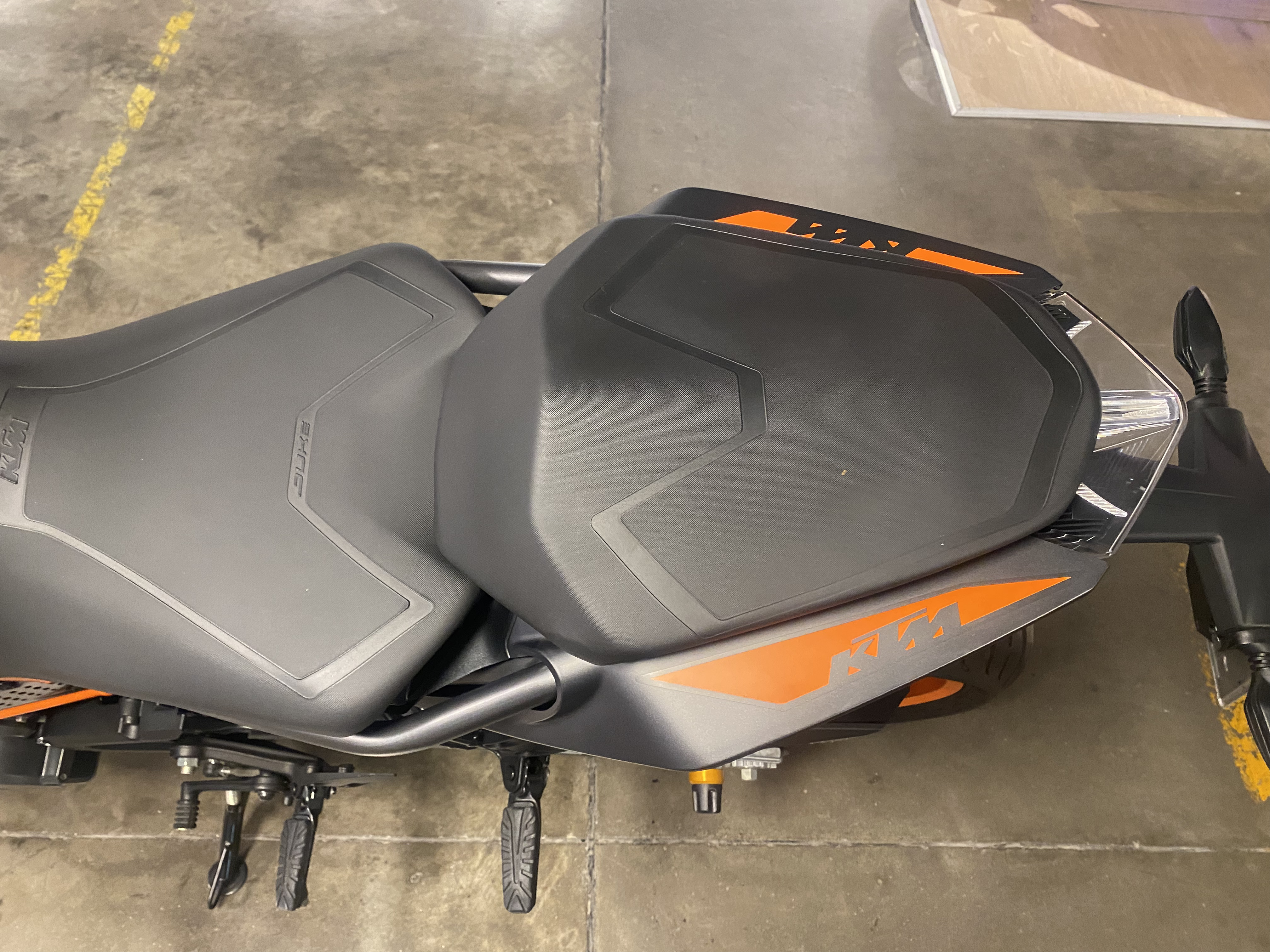 Moto Ktm Duke 250 usado 2023 con 1200km 