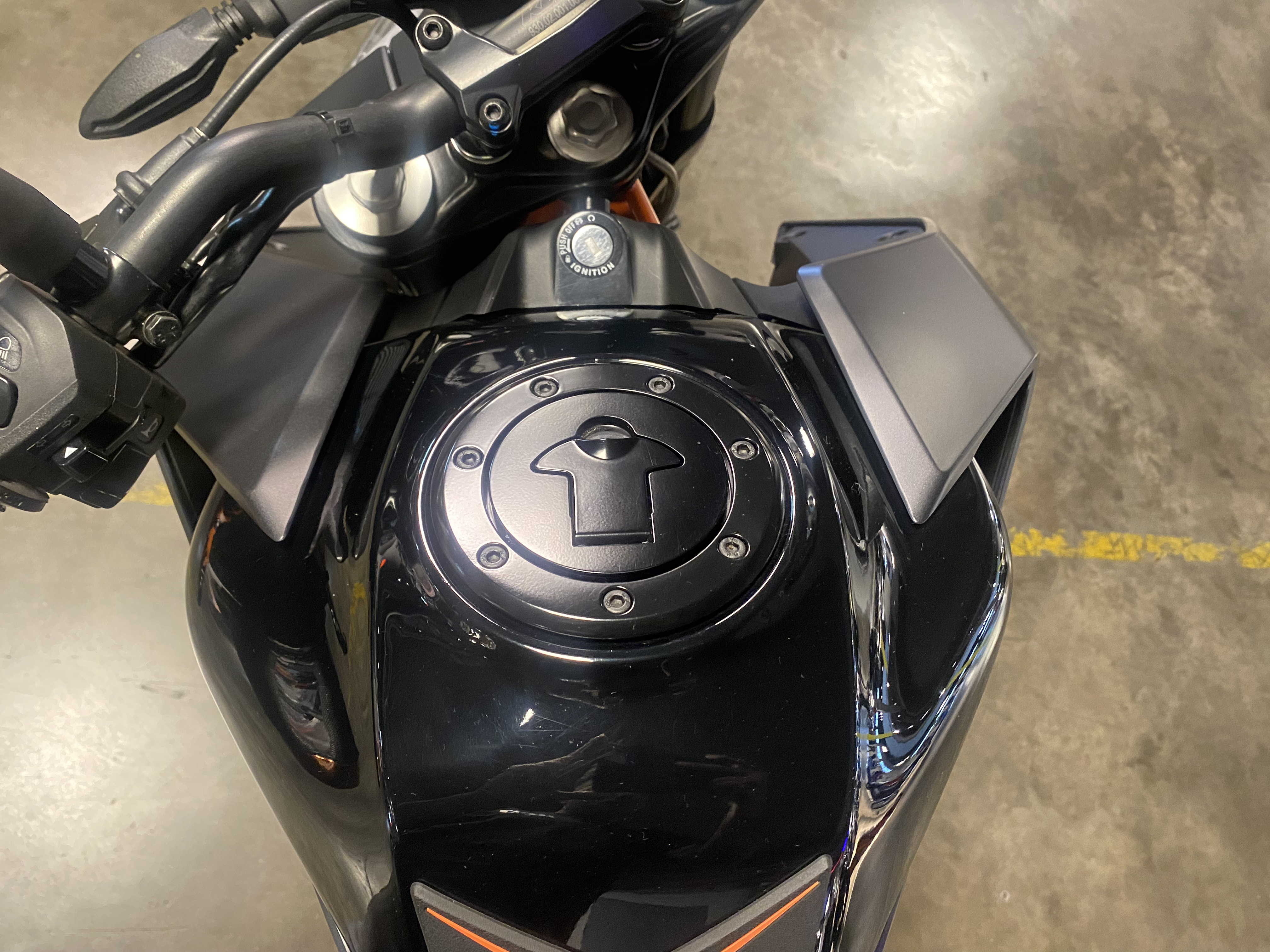 Moto Ktm Duke 250 usado 2023 con 1200km 